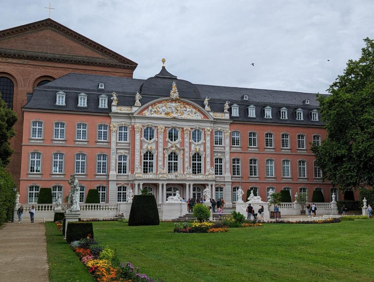 Kenner Treff Hotel Kültér fotó