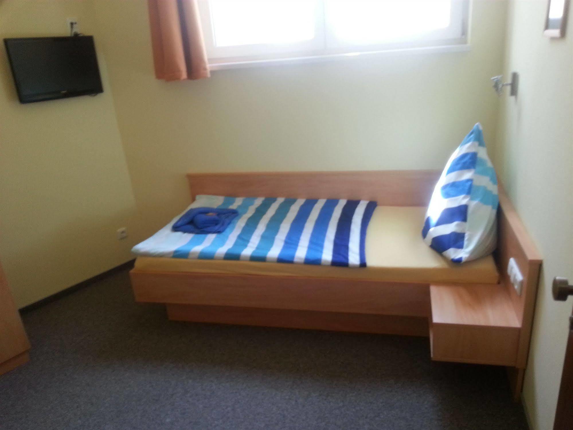 Kenner Treff Hotel Kültér fotó